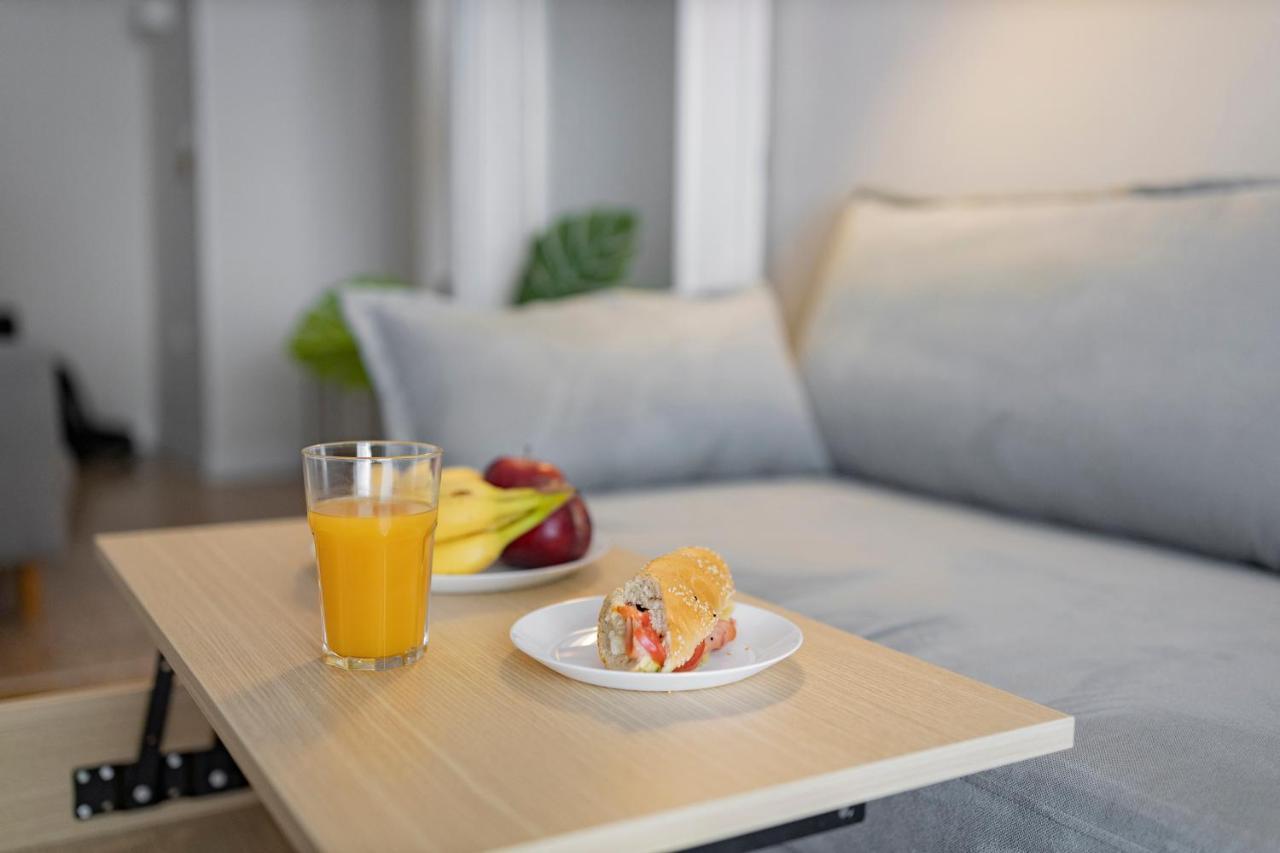 Honeybee Apartment เอเธนส์ ภายนอก รูปภาพ