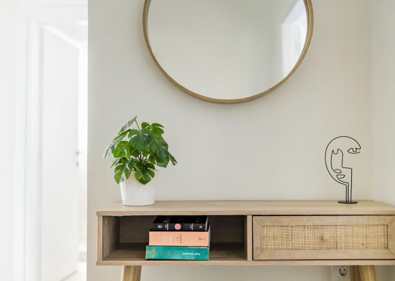 Honeybee Apartment เอเธนส์ ภายนอก รูปภาพ