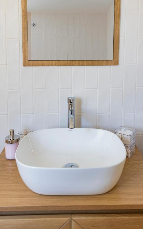 Honeybee Apartment เอเธนส์ ภายนอก รูปภาพ